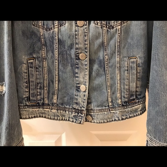 American Eagle Jean Jacket - Picture 3 of 10